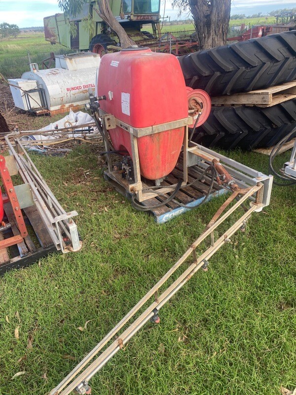 Silvan Sprayer 400lit 8m boom