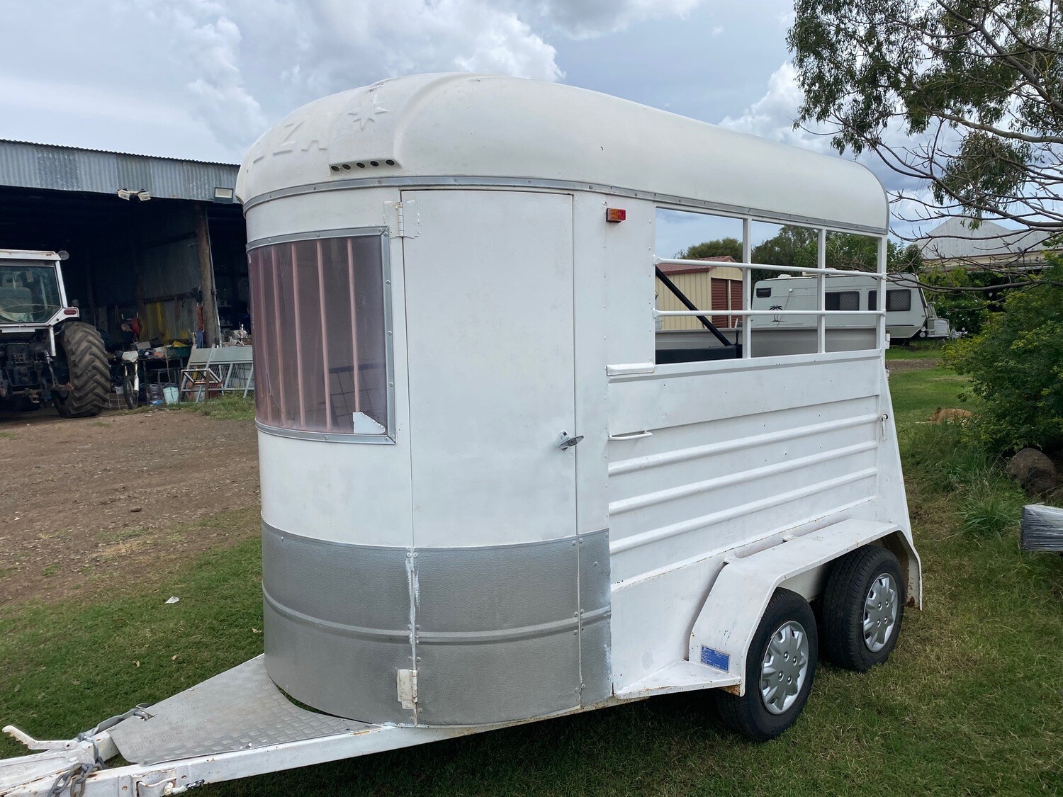 Tuza 2hsl float