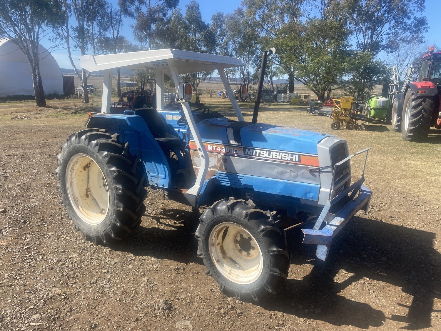 Mitsubishi tractor