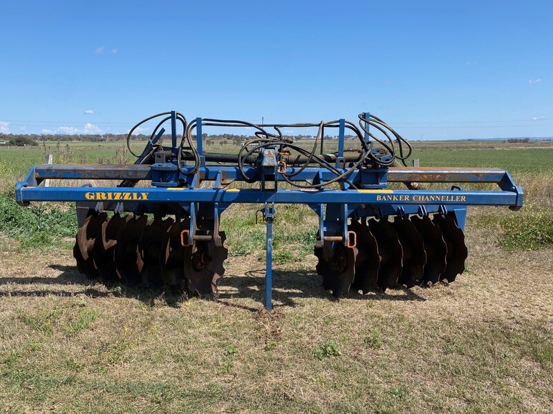 ​Grizzly Banker/channeller