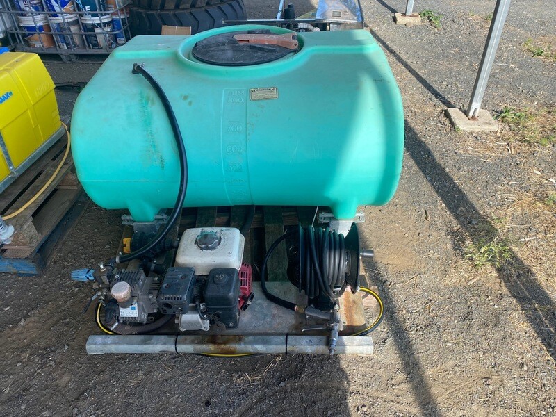 RapidSpray herbicide skid 800lit