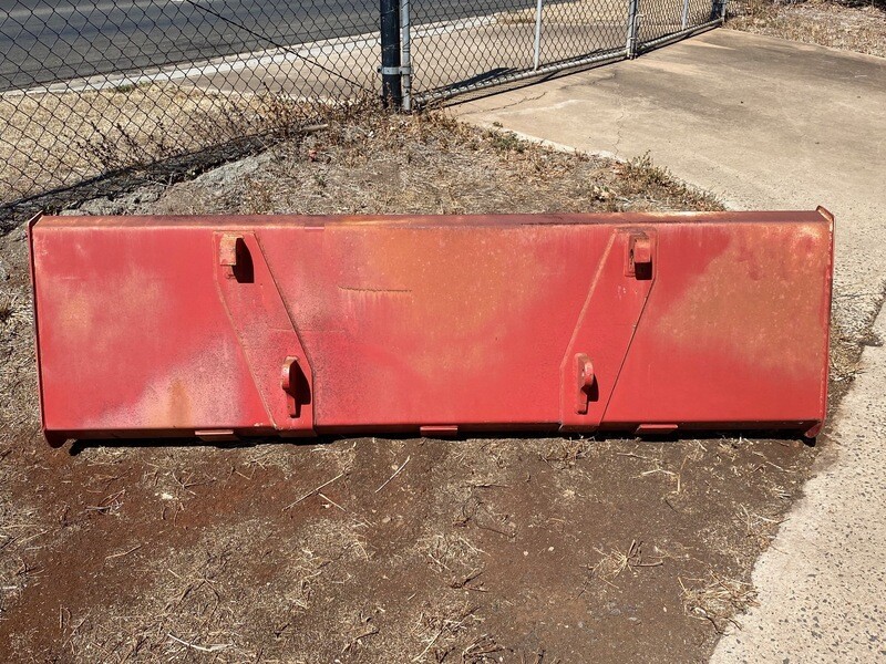 Front end loader bucket