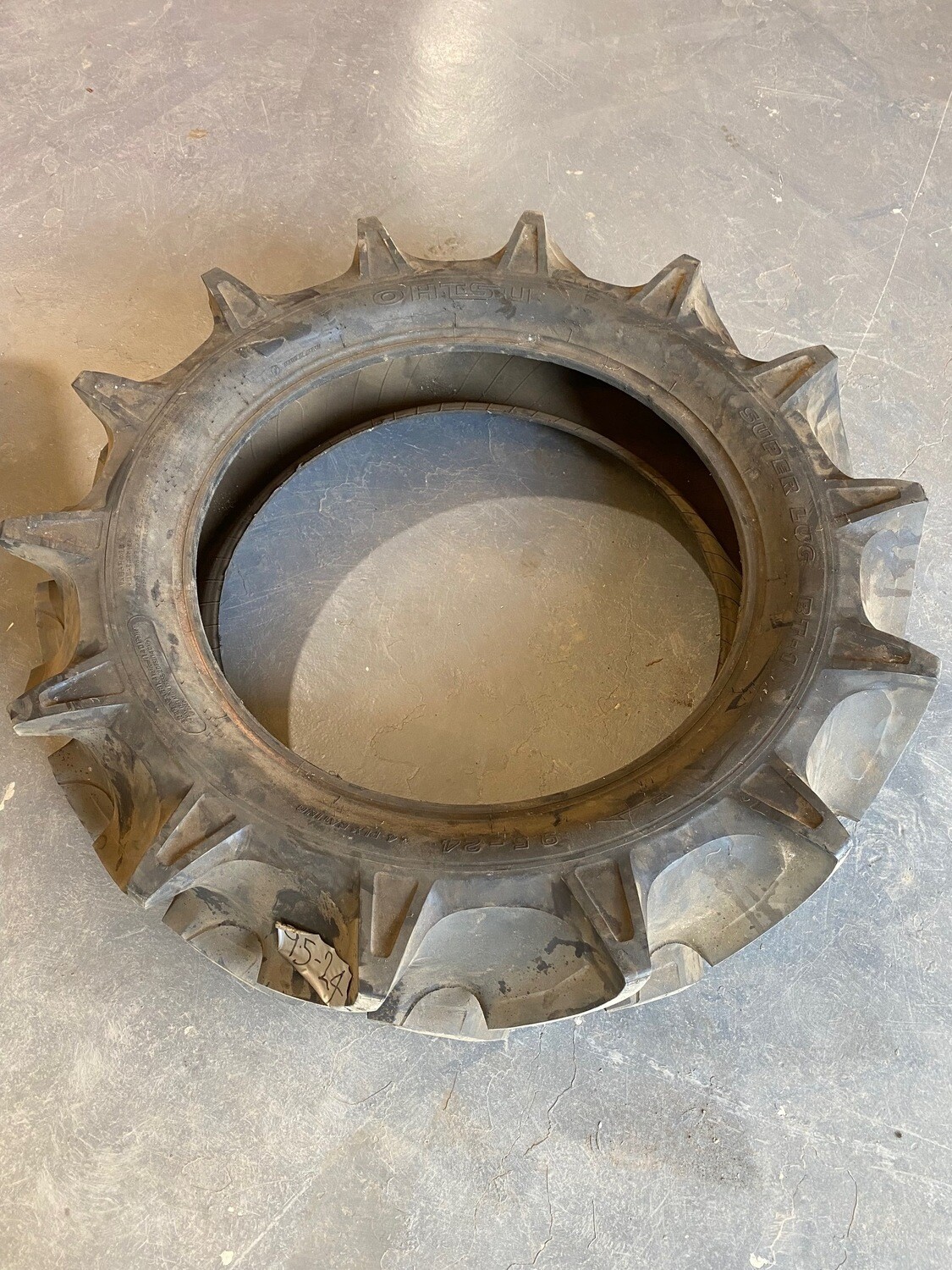 Tractor tyres 9.5-24 (new)