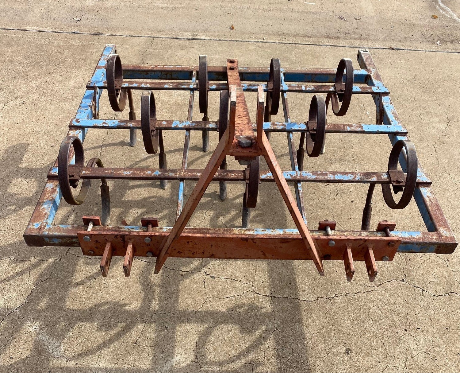 Triple K/Curly tyne cultivator