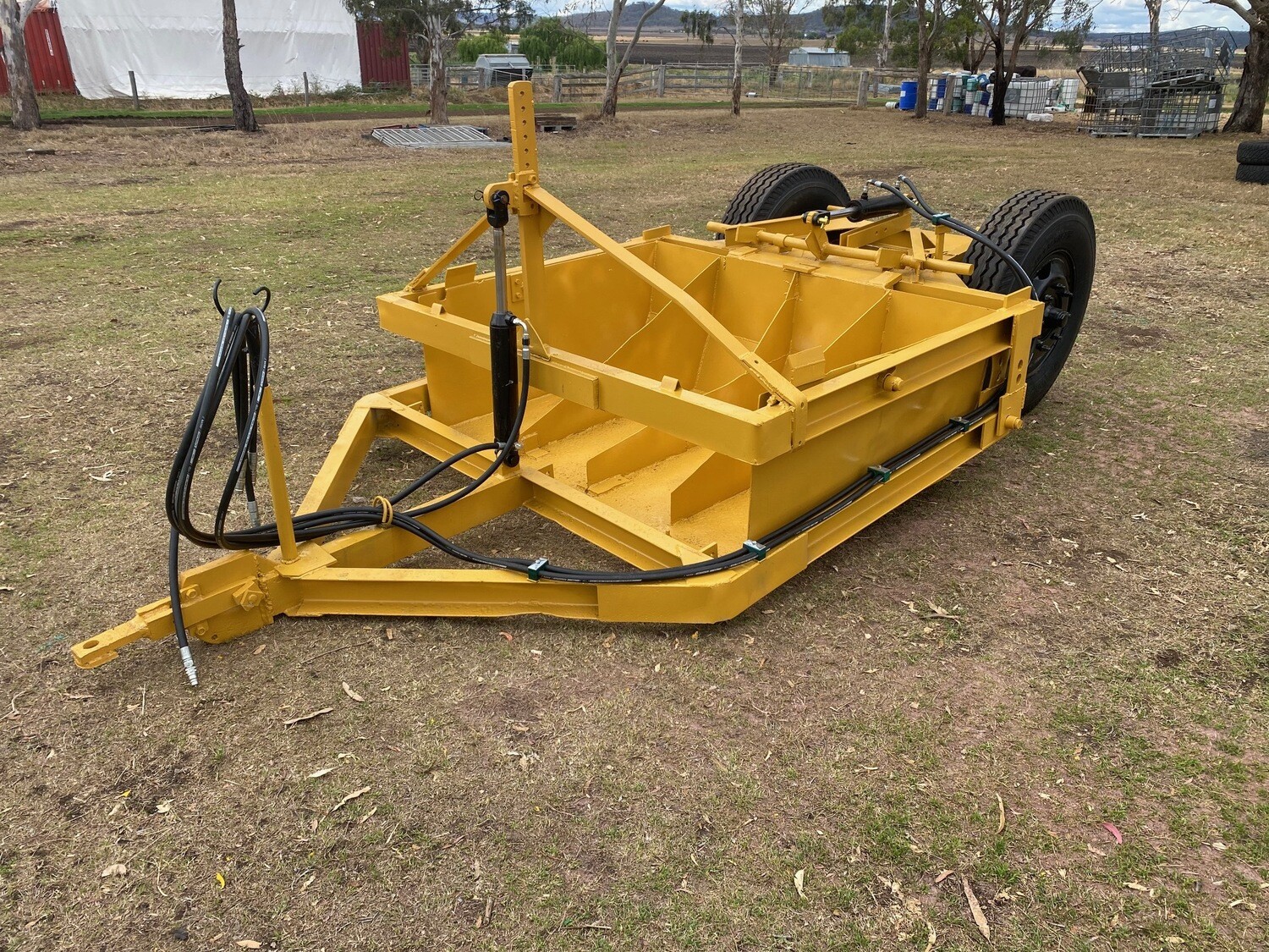 Hydraulic scoop