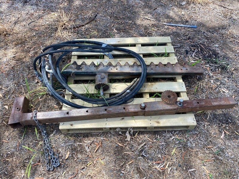 Ledgard tractor mount vineyard/orchard pruner