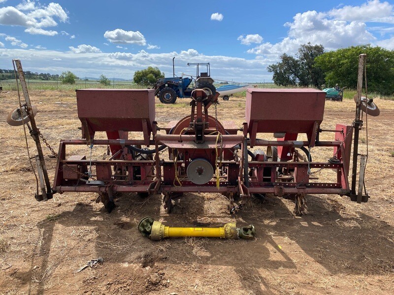 Gaspardo planter/air seeder