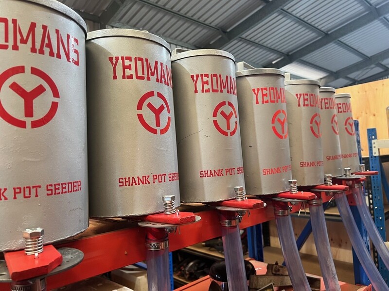 Yeomans Shank Pot Seeders (round)