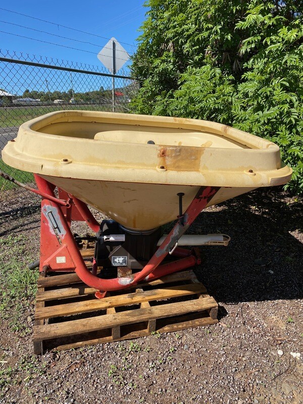 Vicon Pendulum Spreader