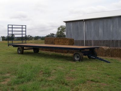 Bale wagons &amp; Hay Trailers