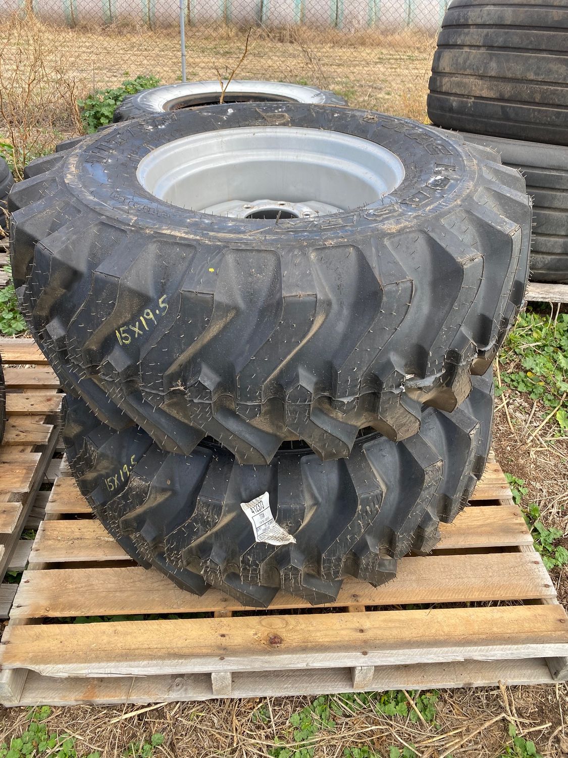 15.9 x 19.5 Titan tyres and rims (new)