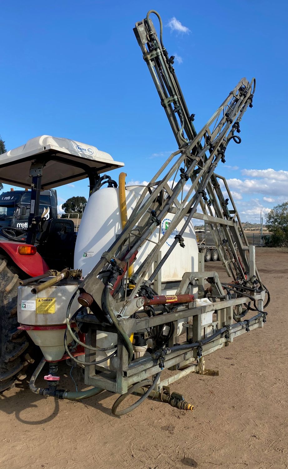 AR linkage sprayer 1000lit 14m boom