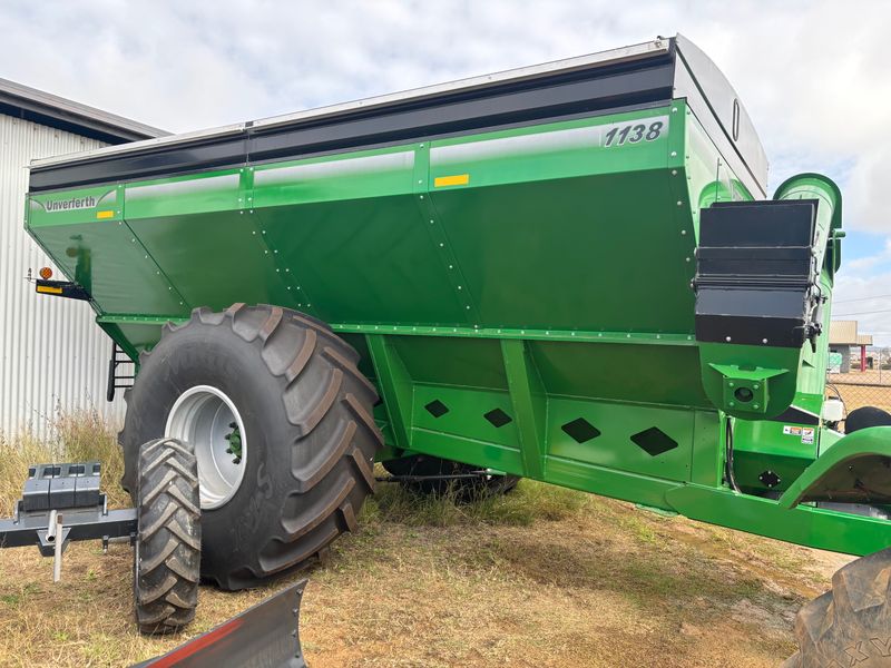 Unverferth UM1138 Chaser bin