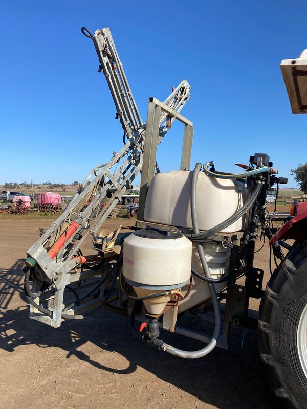 Croplands Sprayer 14m boom/900 lit