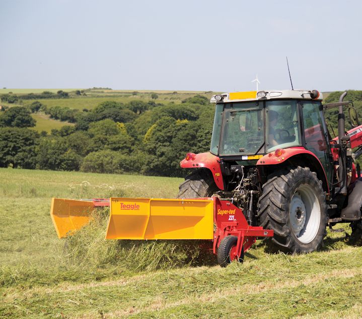 Teagle Superted Hay Conditioner Swath Tedder