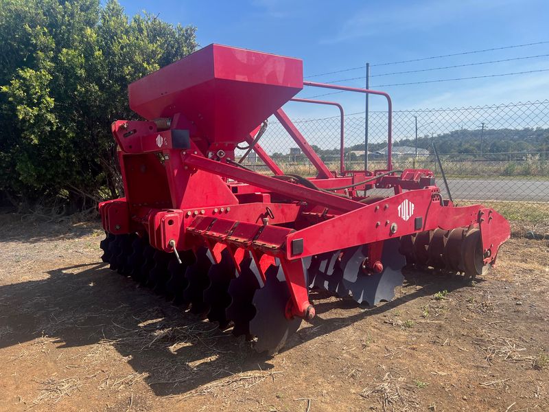 Lely Tulip Multidisc XL 300 w/ air seeder