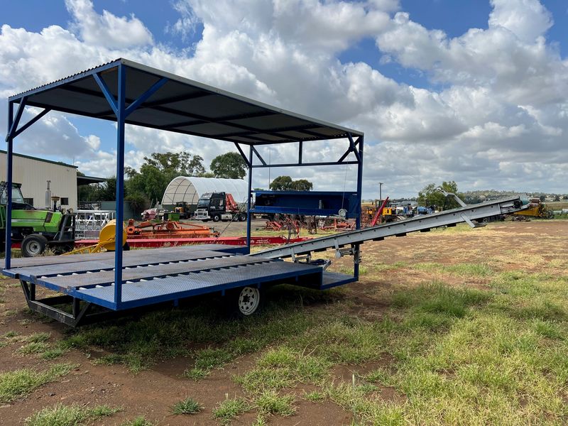 Campbell Harvest aid trailer