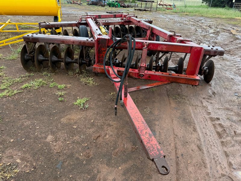 International 3-5 28 plate offsets