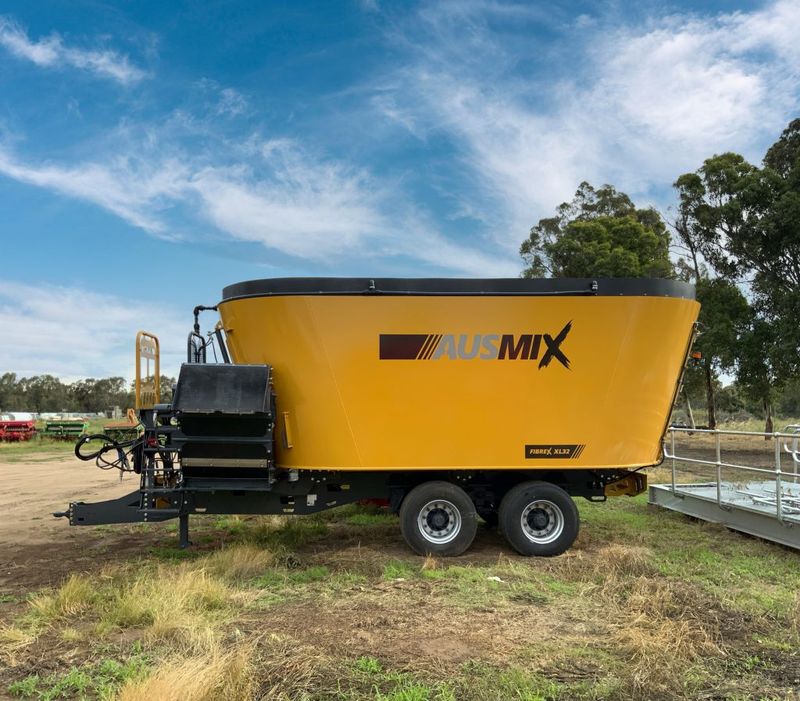 AusMIX Twin Screw Feed Mixer