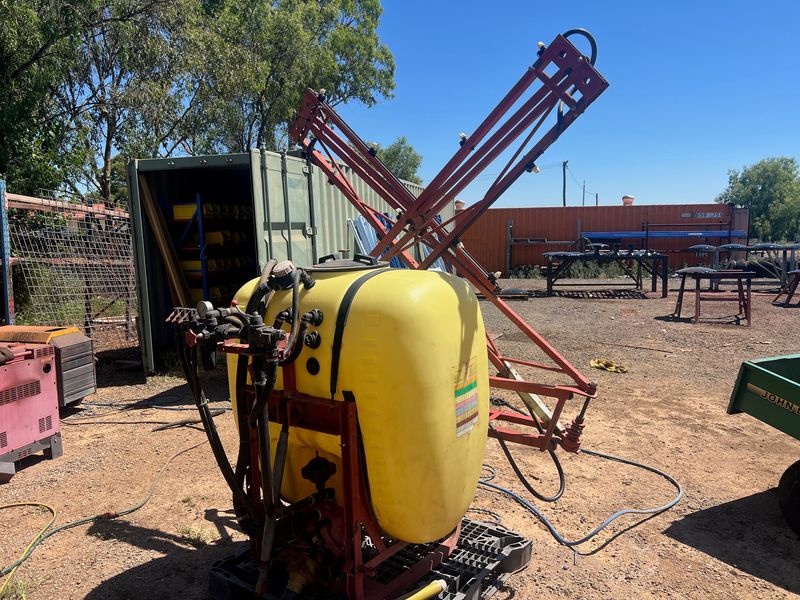 Hardi linkage sprayer