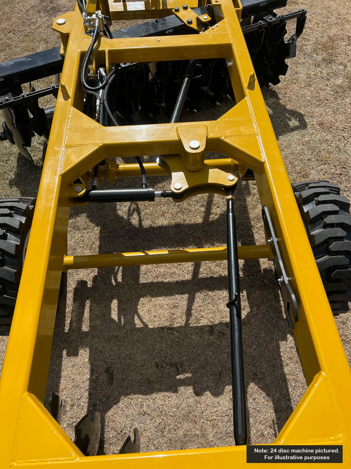 Metis TerraNova 36 plate offset disc with "Hydra-Just"