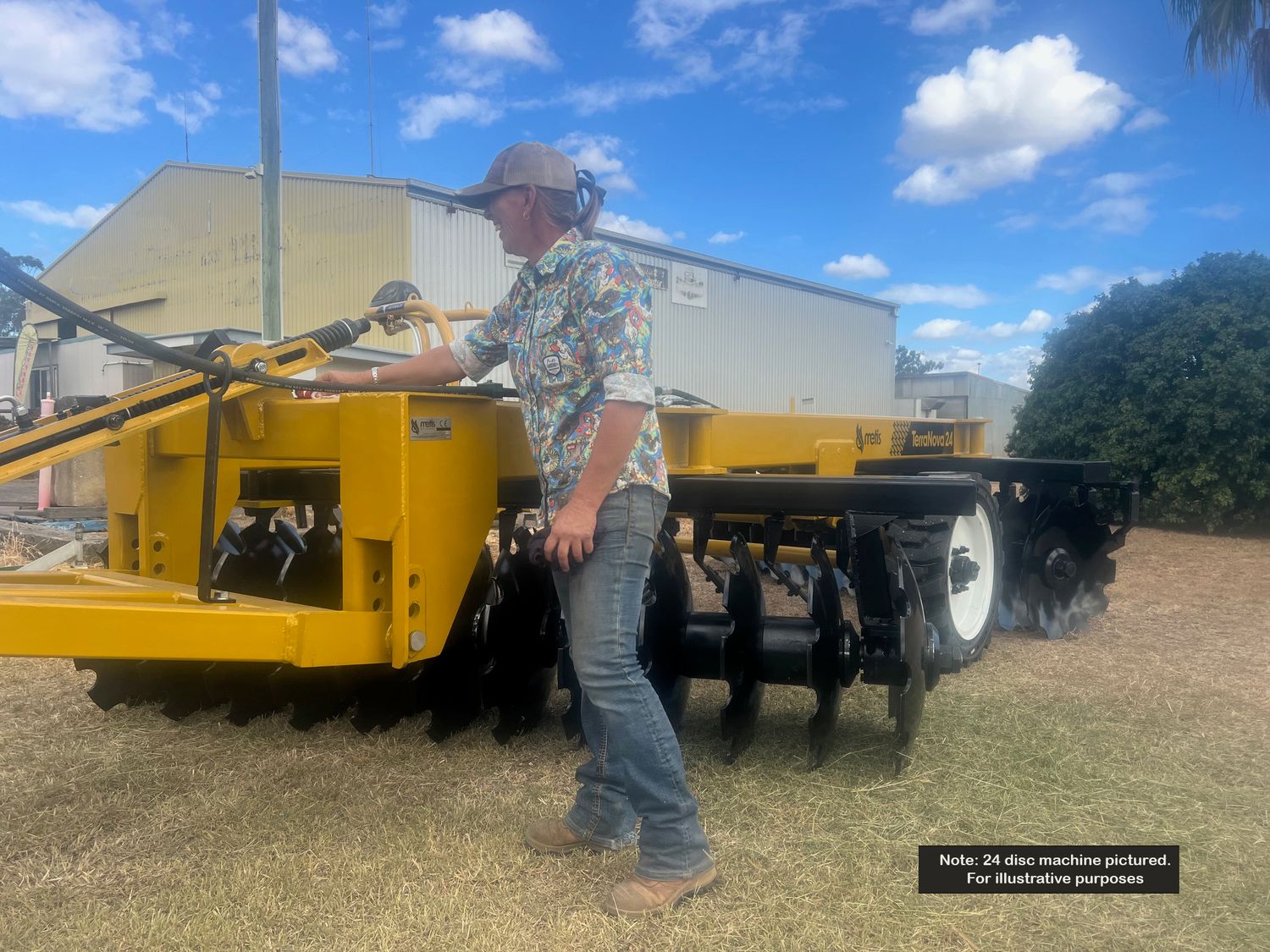 Metis TerraNova 32 plate offset disc with "Hydra-Just"