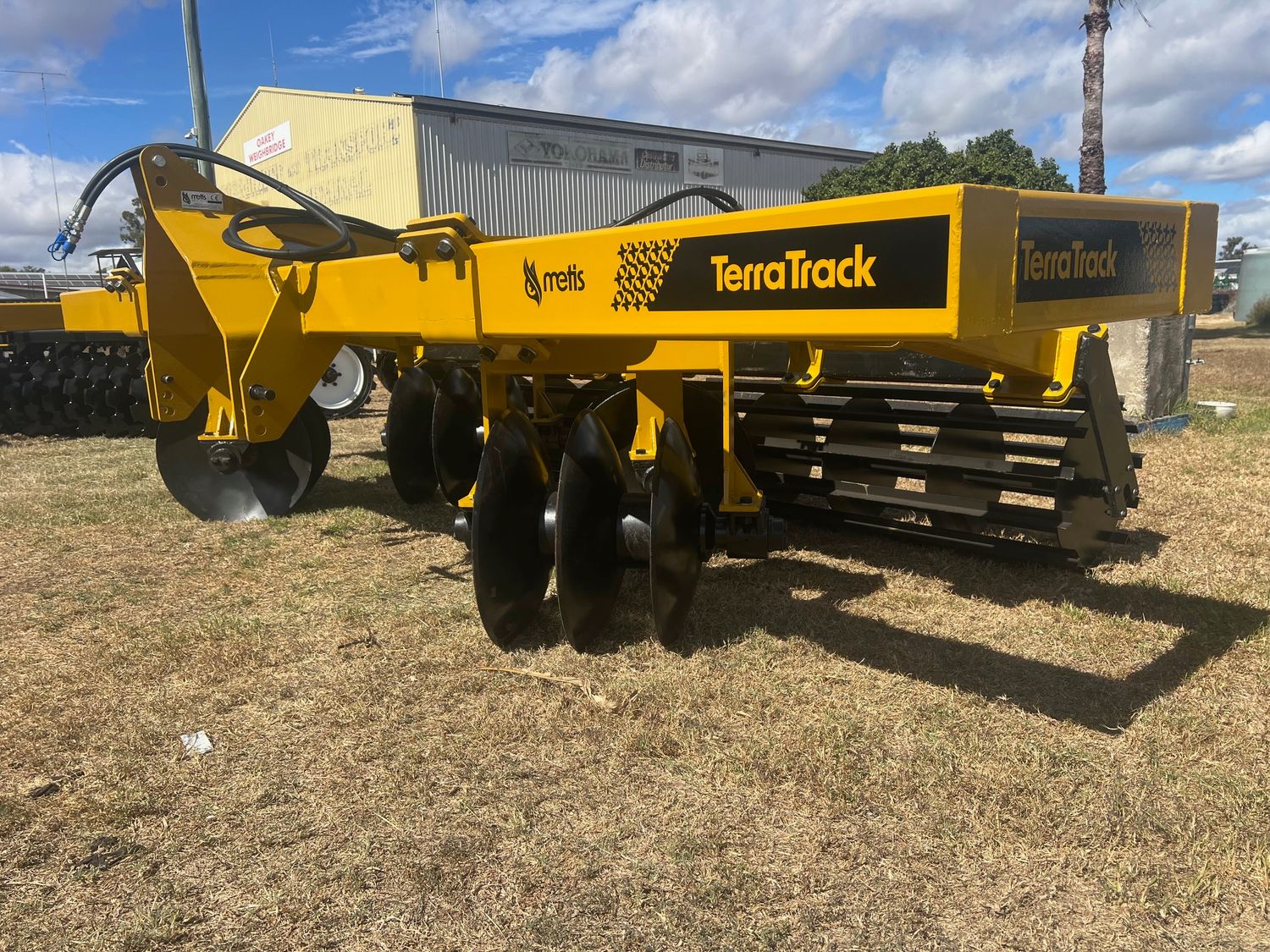 Metis TerraTrack renovator