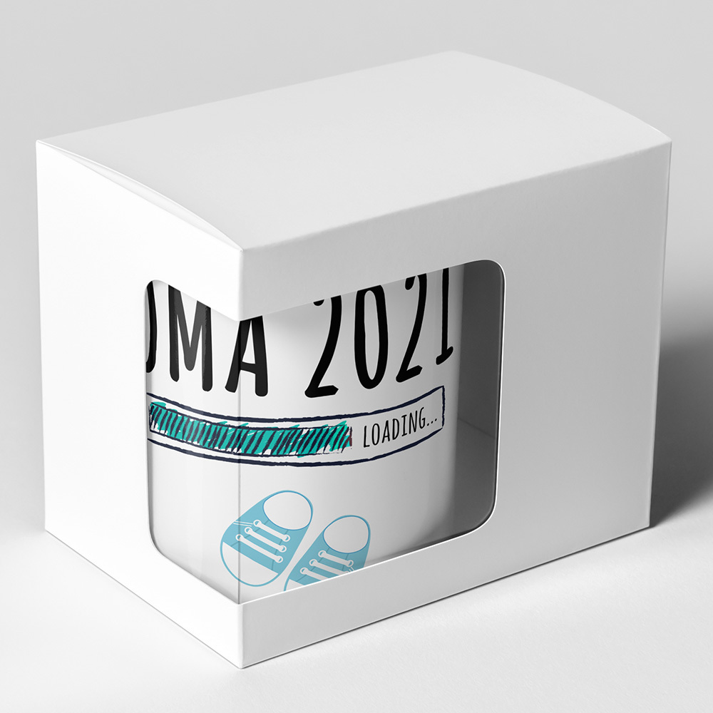 "Oma 2021 loading... (Junge)" Tasse inkl. passendem Untersetzer (4 Varianten)