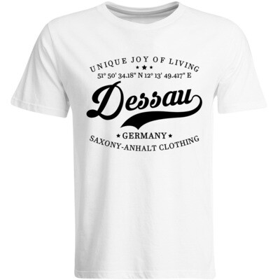 Dessau T-Shirt mit GPS Koordinaten (Herren, Rundhals- oder V-Ausschnitt)