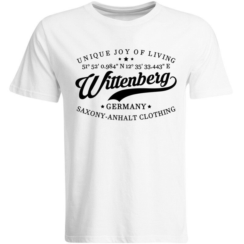 Wittenberg T-Shirt mit GPS Koordinaten (Herren, Rundhals- oder V-Ausschnitt)