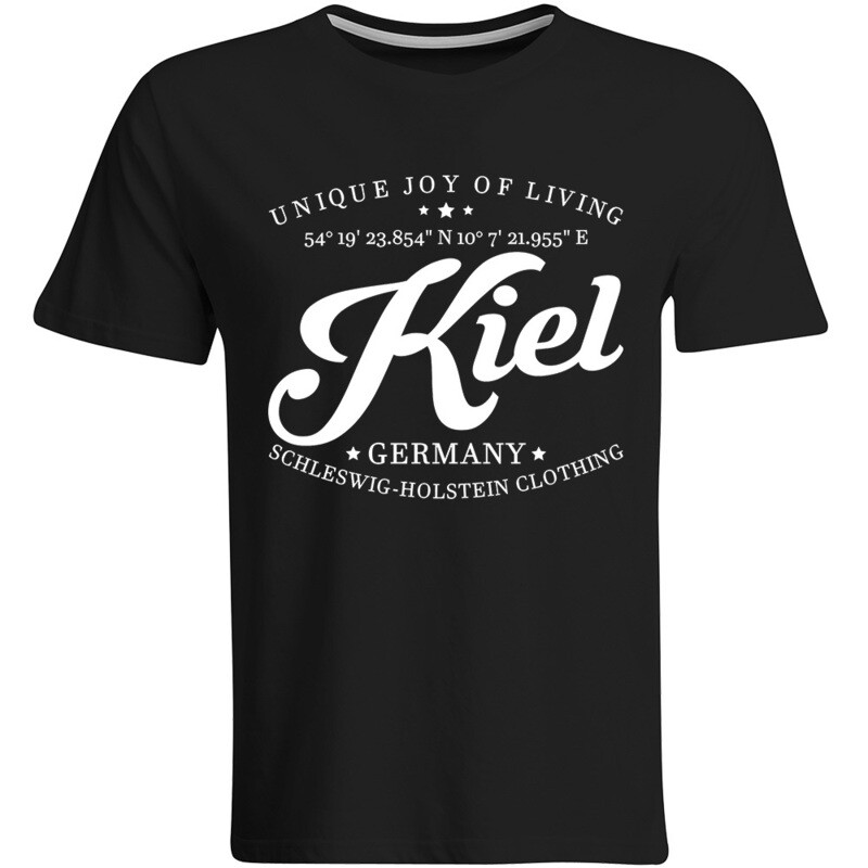 Kiel T-Shirt mit GPS Koordinaten (Herren, Rundhals- oder V-Ausschnitt)