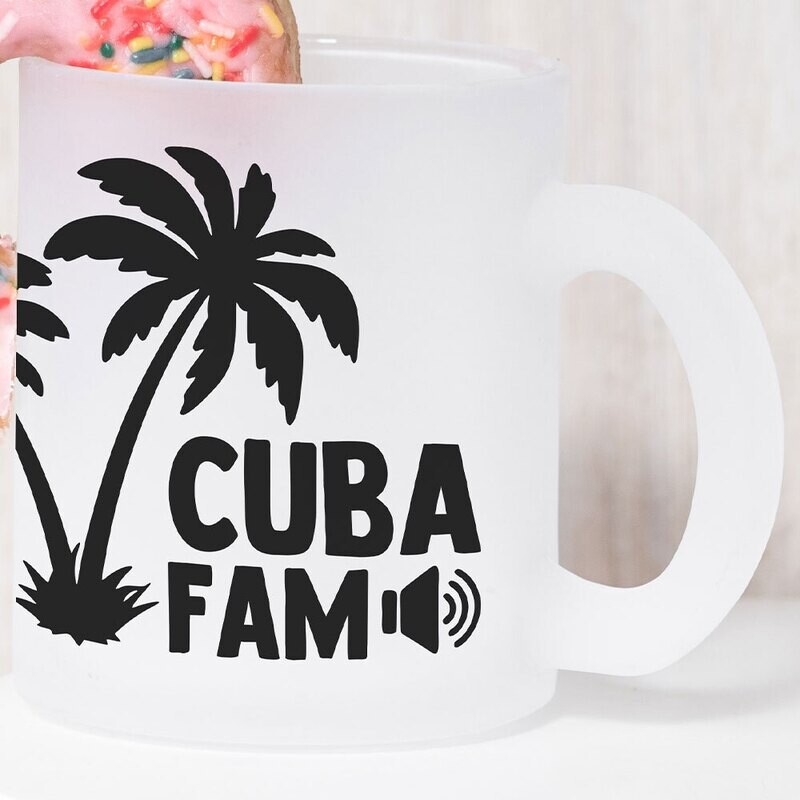 C.U.B.A. FAM Tasse aus gefrostetem Glas C.U.B.A. FAM Tasse aus gefrostetem Glas