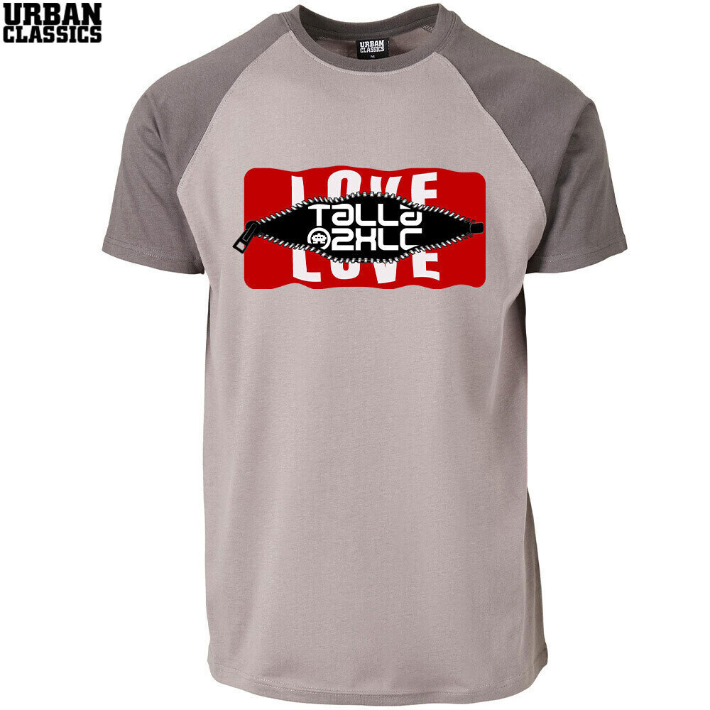 Behind the Zip: Talla 2XLC Contrast T-Shirt by Urban Classics (Men)