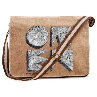 OMEN Frankfurt Vintage Messenger Bag (Unisex) / Design: Quadrat Logo
