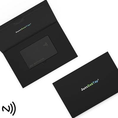 NFC-Visitenkarte mit Namensgravur (gebürsteter Edelstahl in Pure Black)