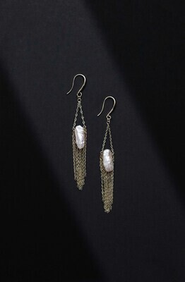 ​Single Keshi Drop Earrings