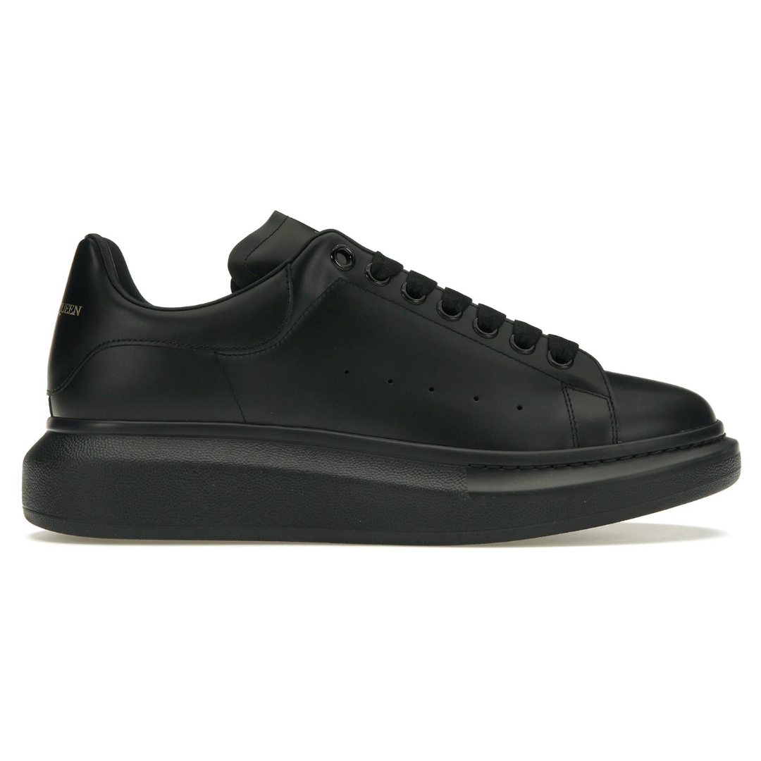 Alexander McQueen- Basic Black