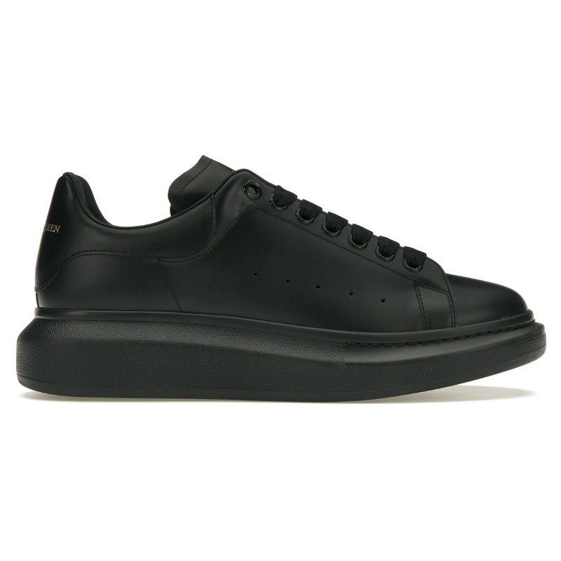 Alexander McQueen- Basic Black
