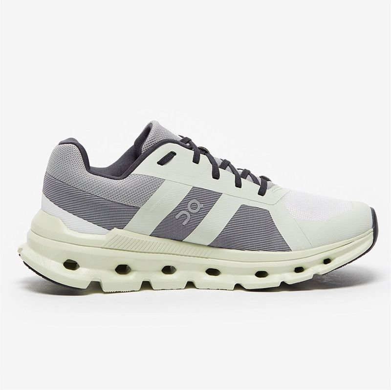 On cloudrunner Frost/aloe