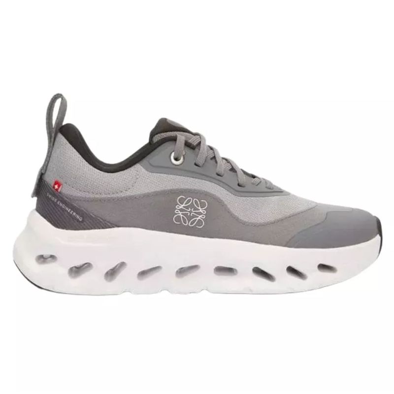 On Loewe Gray X