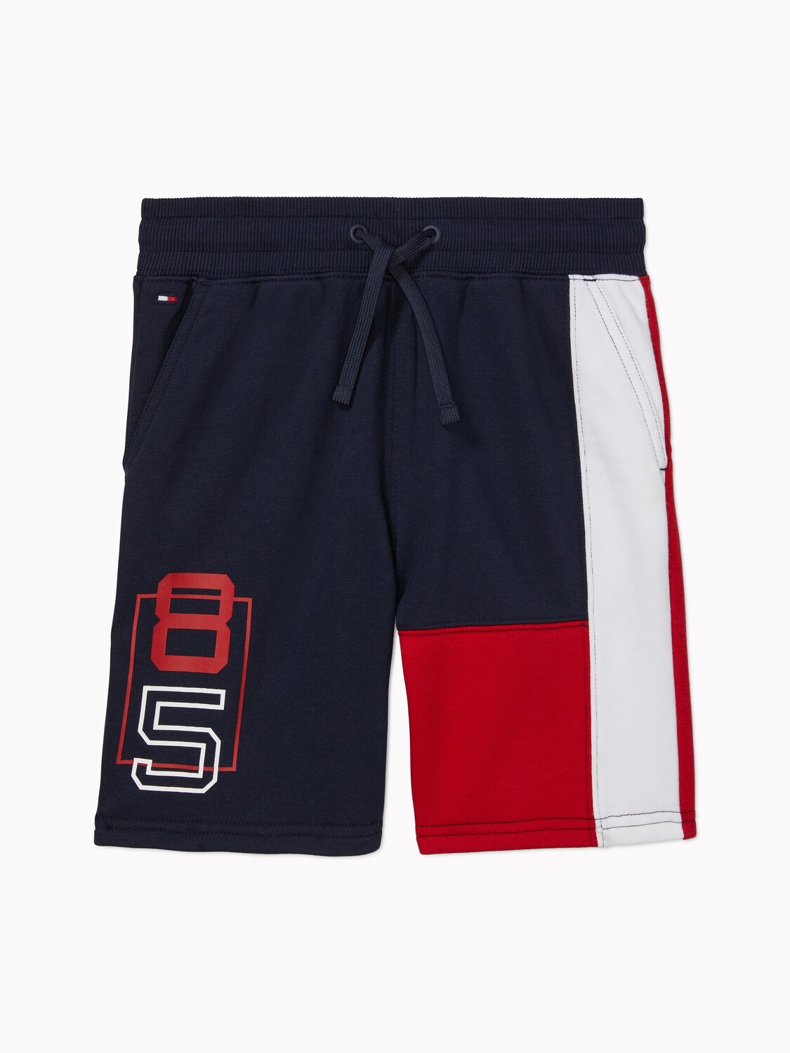 Sporty shorts with drawstring