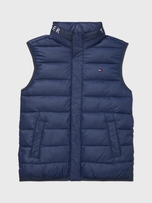 Bodywarmer with magnetic buttons