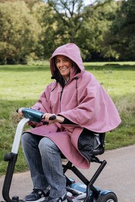 JACKETS AND LEG COVERS