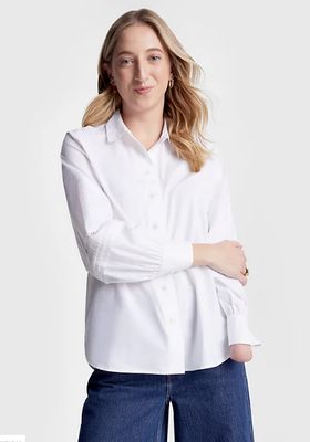 Blouse with magnetic buttons and finishing in lace - white