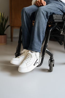Trousers with magnetic closure - blue jeans