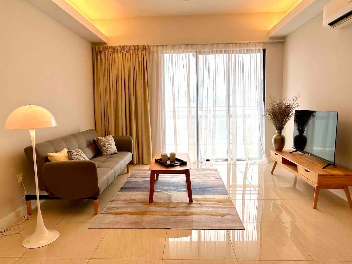 Sentra Suites - 3 Room (1 King 1 Queen 2 Single)