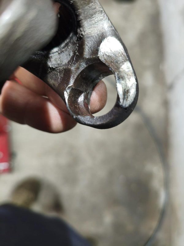 Reparación de horquilla de transmisión y rectificado
