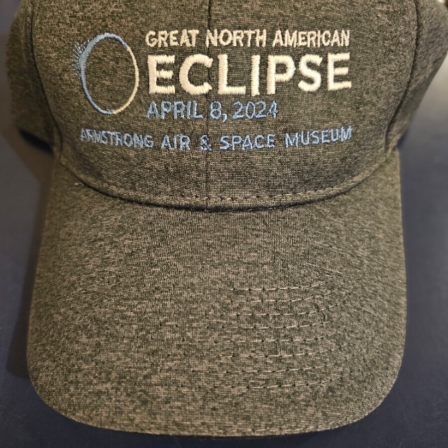 Hat Eclipse