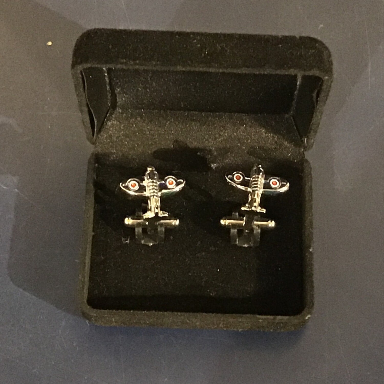 Cufflinks Plane