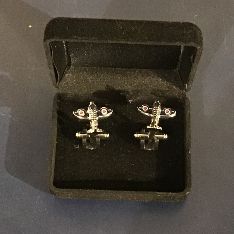 Cufflinks Plane